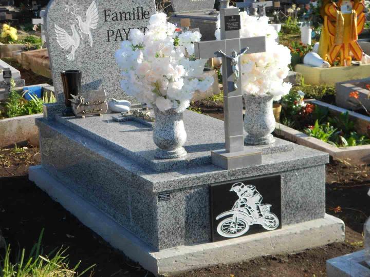 Construction de caveaux et de pierres tombales sur mesure