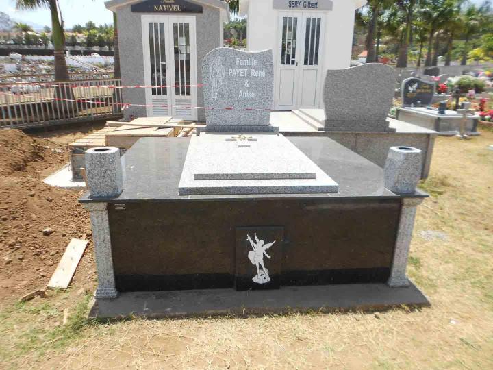 Création caveau et pierre tombale Saint-Pierre