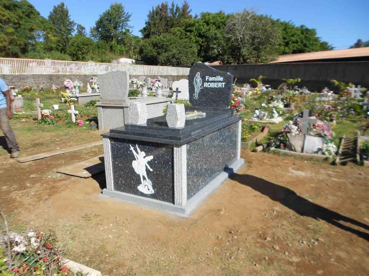 Projets caveau et pierre tombale Saint-Pierre